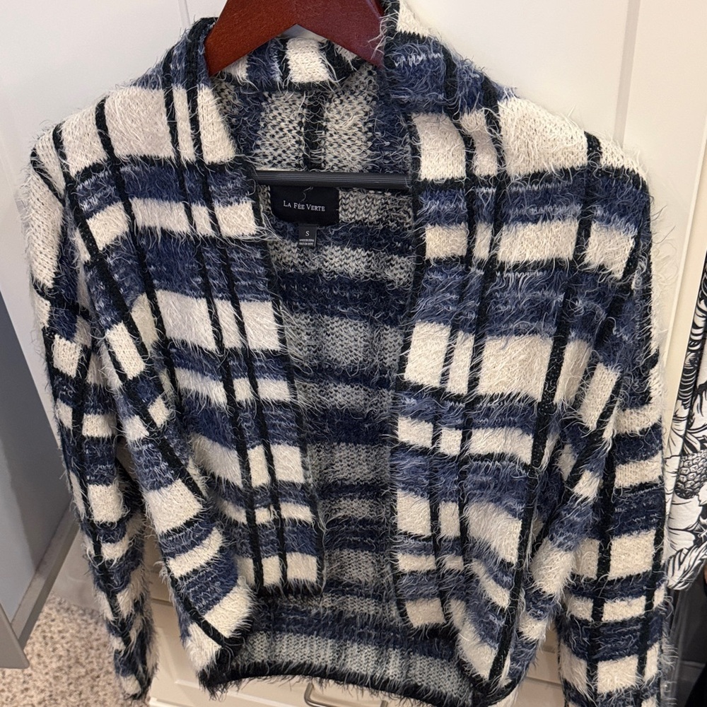 Plaid Women's Sweater Jacket in blue-black-cream